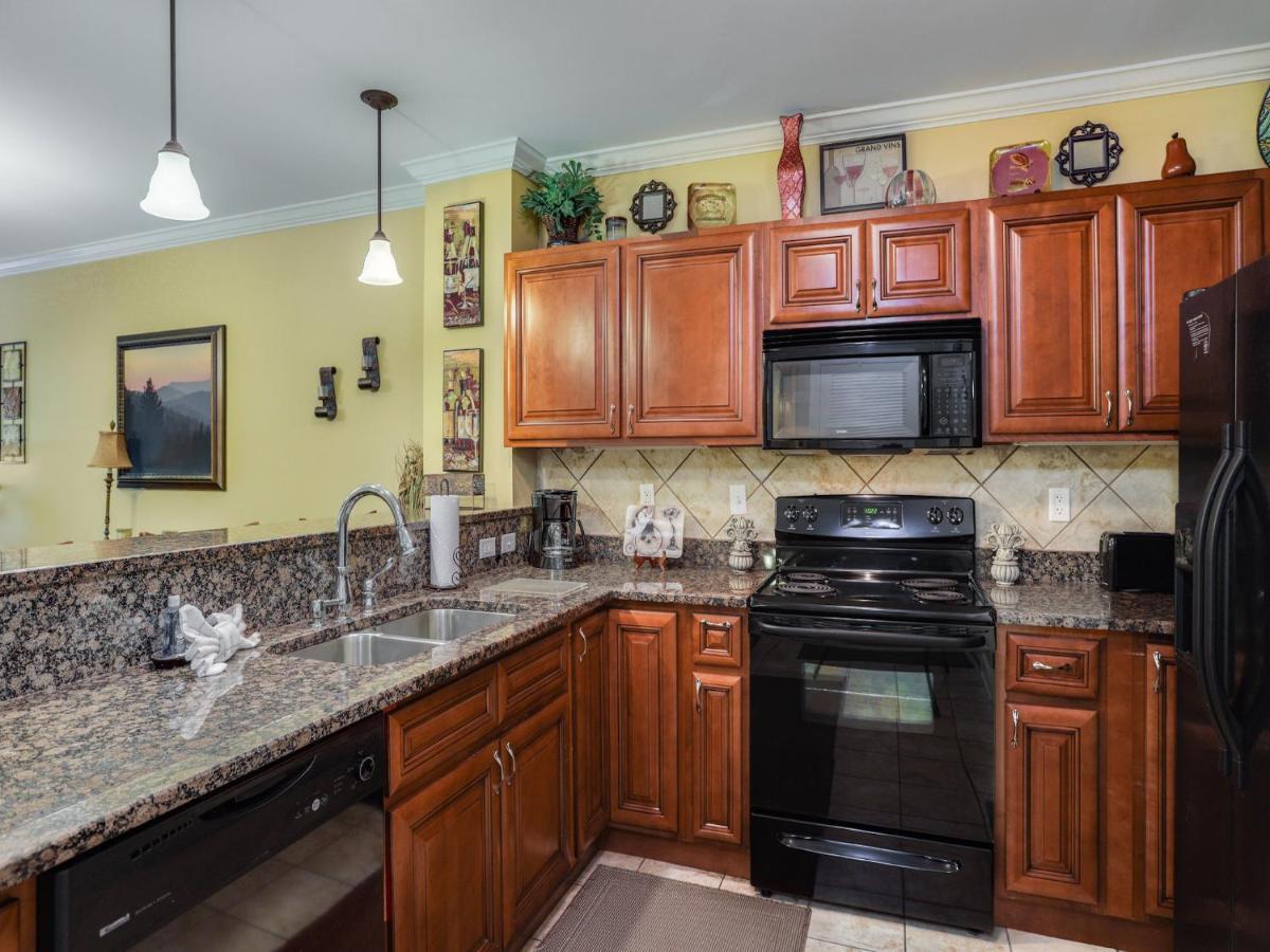 Downtown Delight, 2 Bedrooms, Pool, Hot Tub, Sleeps 6 Гатлінбург Екстер'єр фото